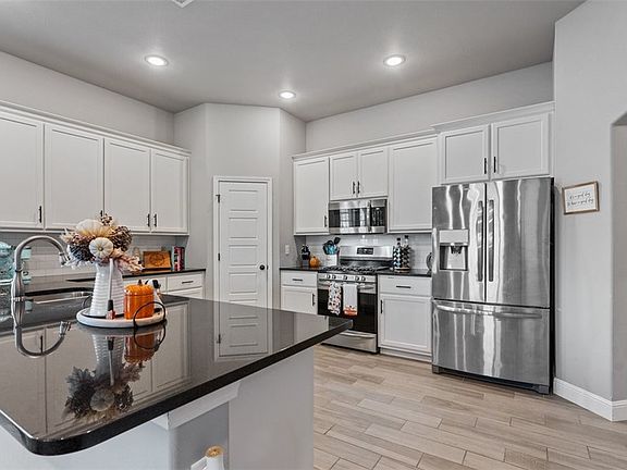 2nd image of 620 Gala Cir