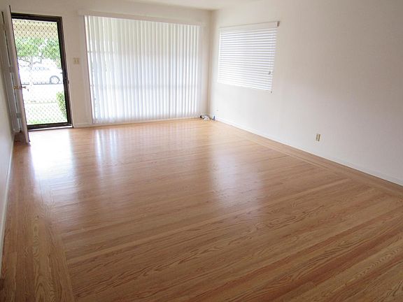 2nd image of 856 Casanova Dr