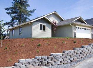 126 SE Maice Ct, Grants Pass, OR