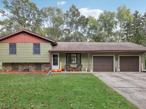 266 Edwards STREET, Dousman, WI 53118