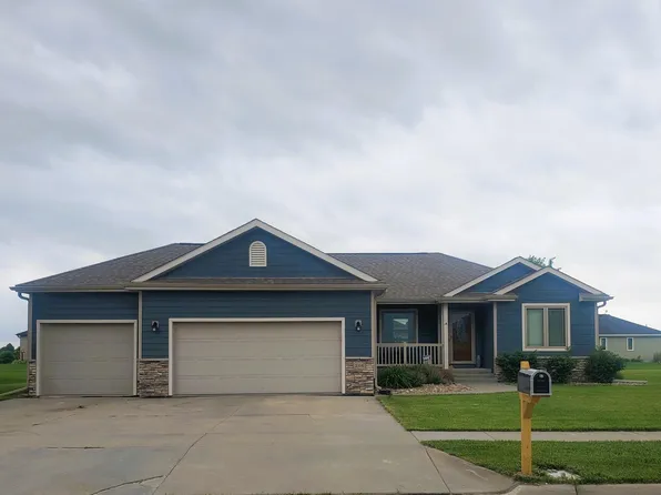 2116 E 16th St, York, NE 68467