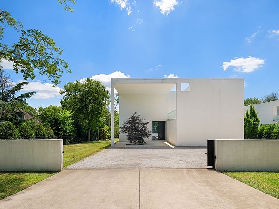 2nd image of 1143 Battery Ln