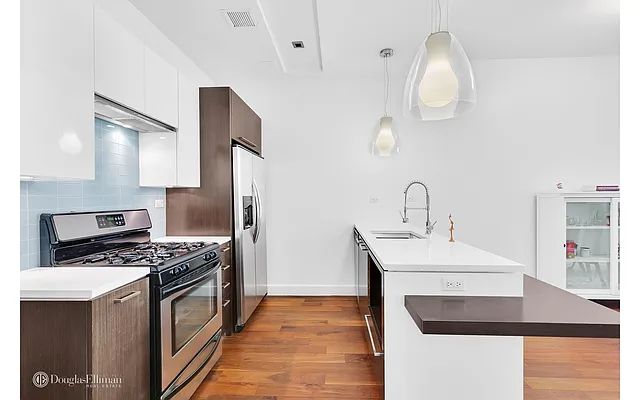 Rented by Douglas Elliman | media 7