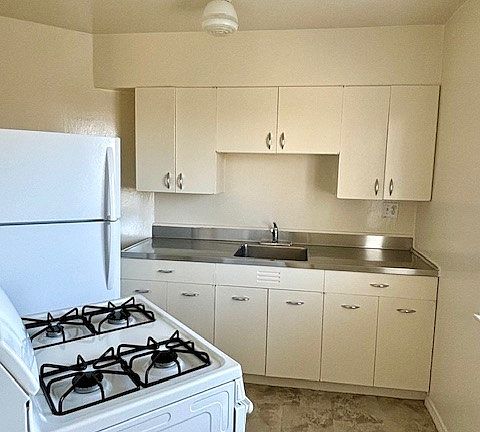 2nd image of 5304 La Jolla Hermosa Ave