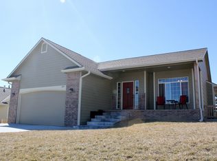 1625 Fishermans Ln, Manhattan, KS 66503