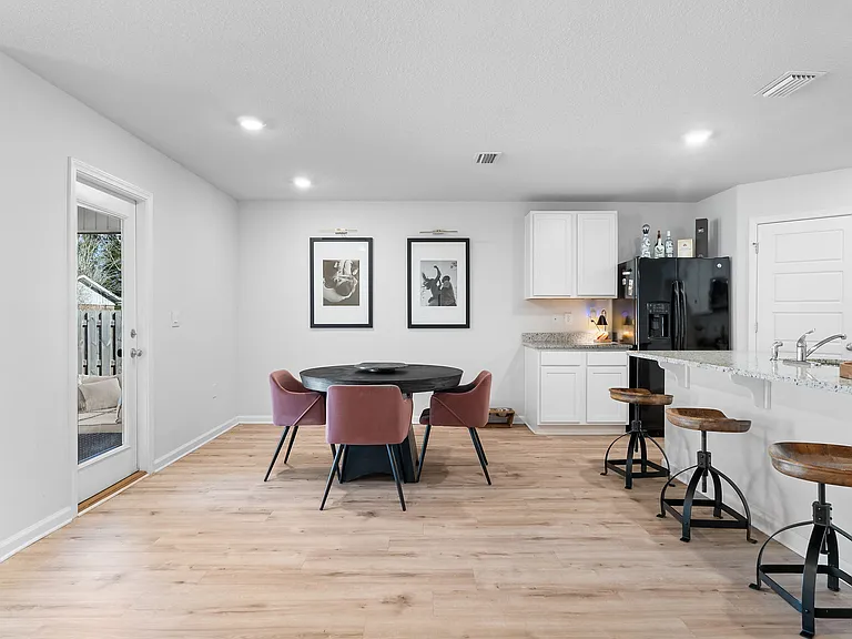 6312 Burrow Ln — Photo 11