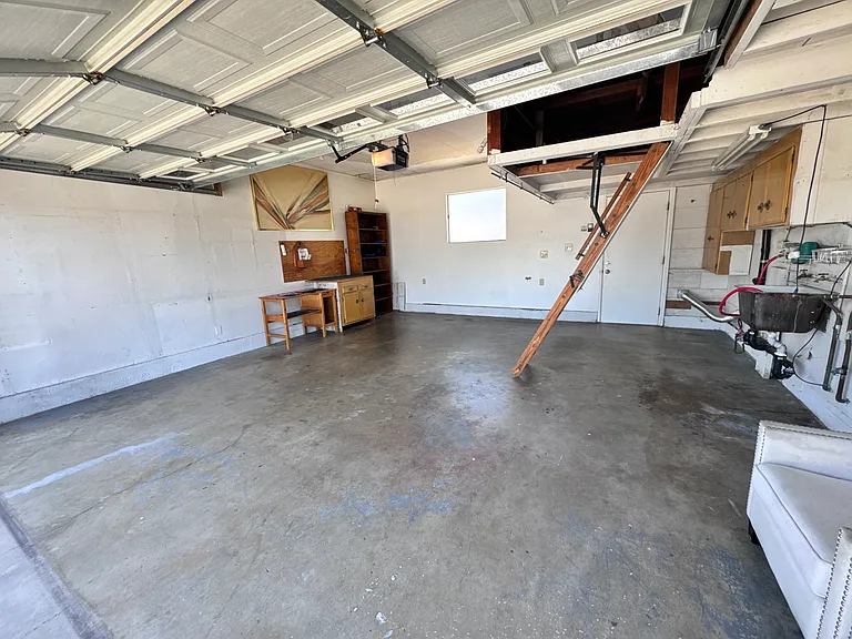 304 N Kendor Dr — Photo 12