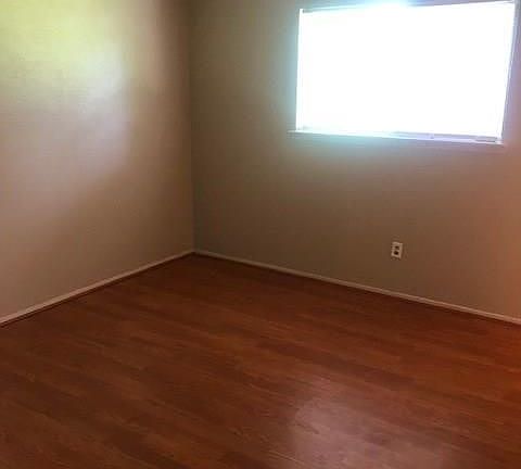 5th image of 12203 Squire Dr