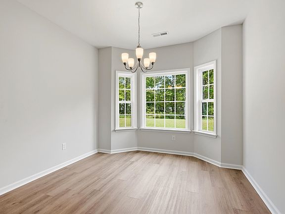 5th image of 105 Toanki Ln
