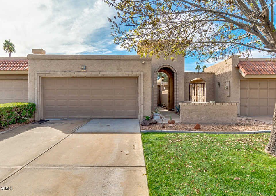 1st image of 25252 S Berry Brook Dr