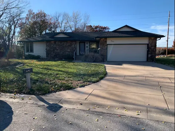 2517 N Claiborn Cir, Wichita, KS 67226