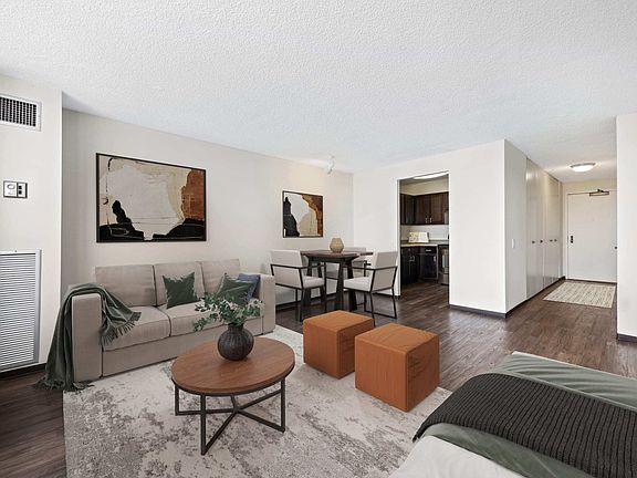 4th image of 555-570 W Madison St #4-3406