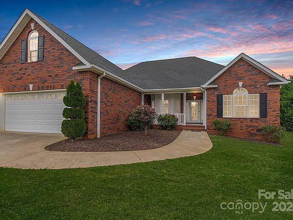 4th image of 125 Postell Dr