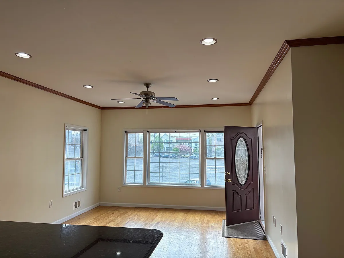 Building Photo - 30 Whitman Ave #1