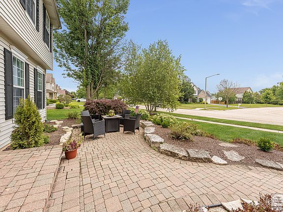 4th image of 23842 Greenfield Dr