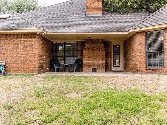 2nd image of 3919 Winston Dr