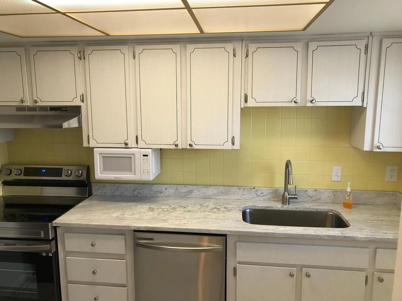 1 bed, 700 sqft, $1,600 — Photo 2
