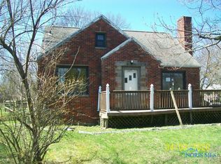 28701 Tracy Rd, Walbridge, OH 43465
