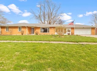 911 S Spring St, Mount Pulaski, IL 62548