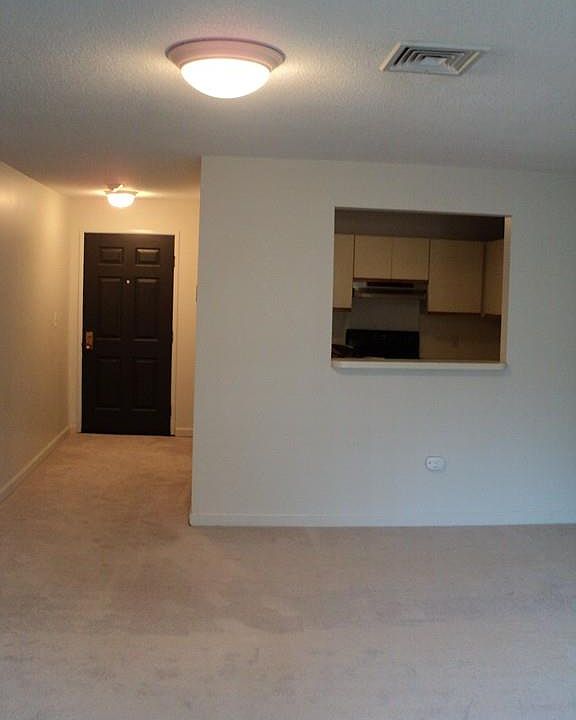 2nd image of 1029 Pleasant St APT 37