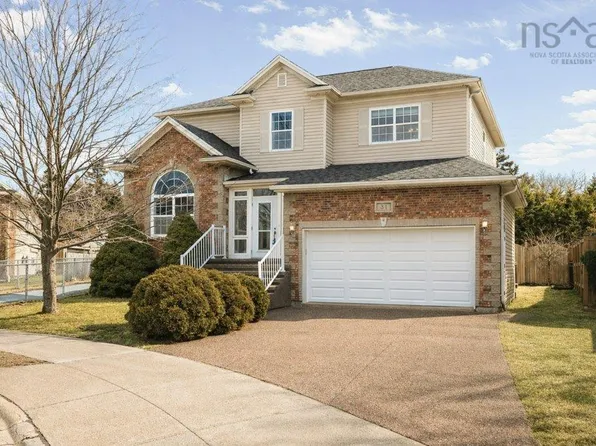 31 Parkmount Close, Halifax, NS B3S 1L7
