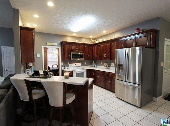 5th image of 625 Dearmanville Dr S