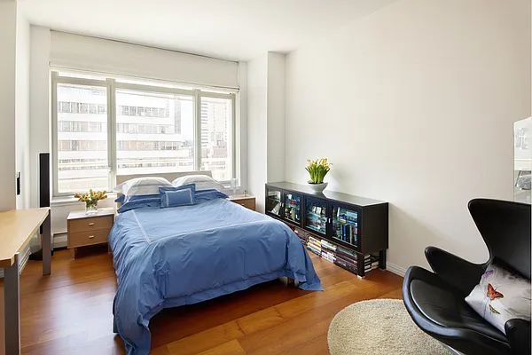 Sold by Stribling | media 2