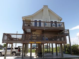 1018 Sea Gull St, Pt Bolivar, TX 77650