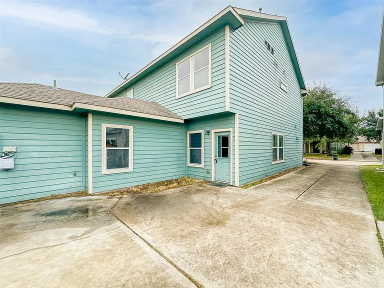 16771 Mammoth Springs Dr — Photo 31