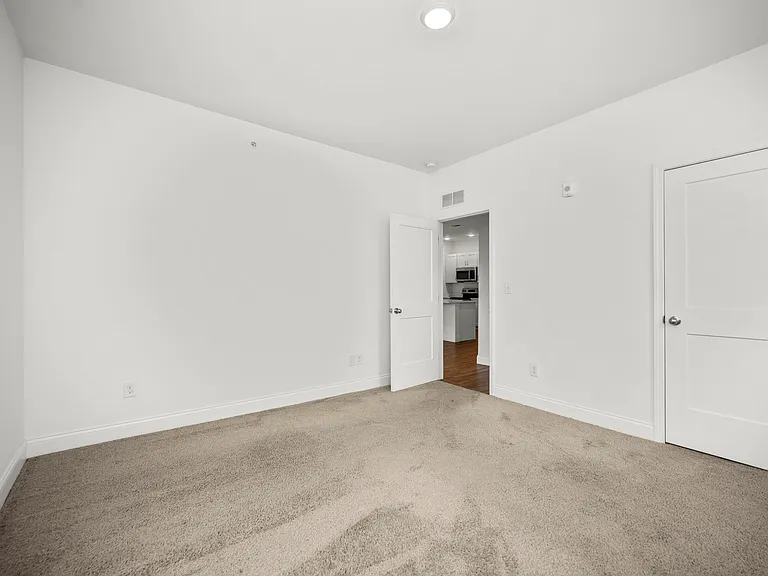 231 Walton Ave #302 — Photo 16