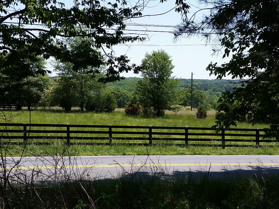 2nd image of 793 Arnold Mill Rd