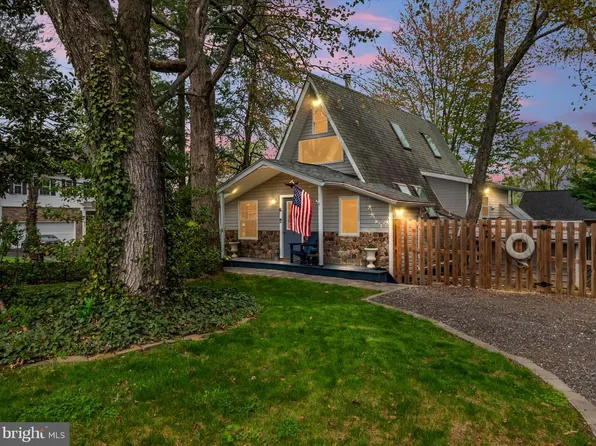 829 Hillside Ave, Edgewater, MD 21037