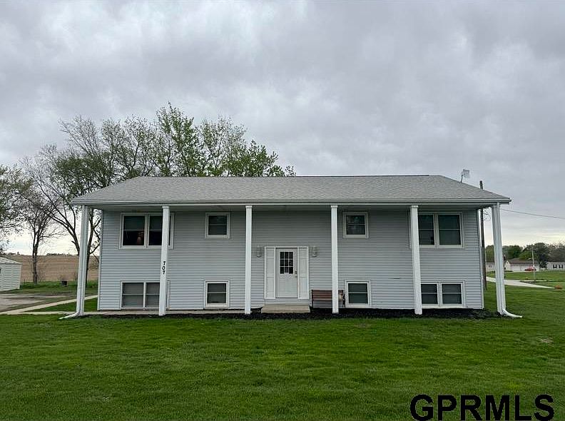 707 Bluff St, Shelby, IA 51570 MLS 22410934 Zillow