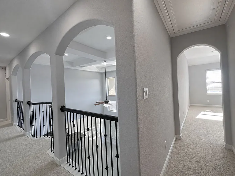 2406 Trocadero Ln — Photo 32