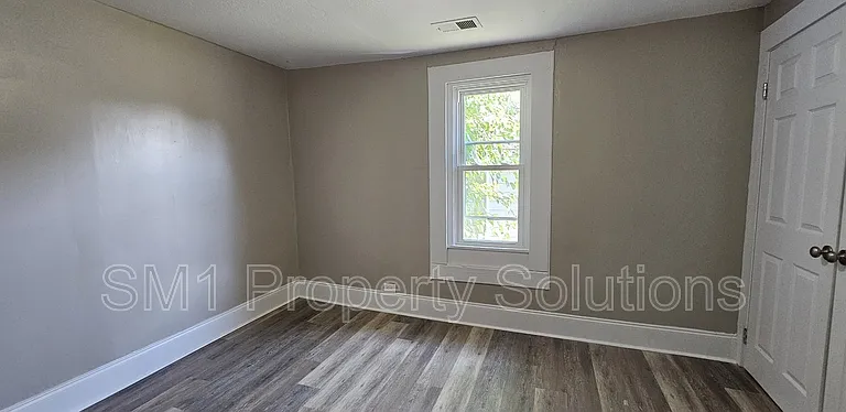 534 Cranbrook St — Photo 6
