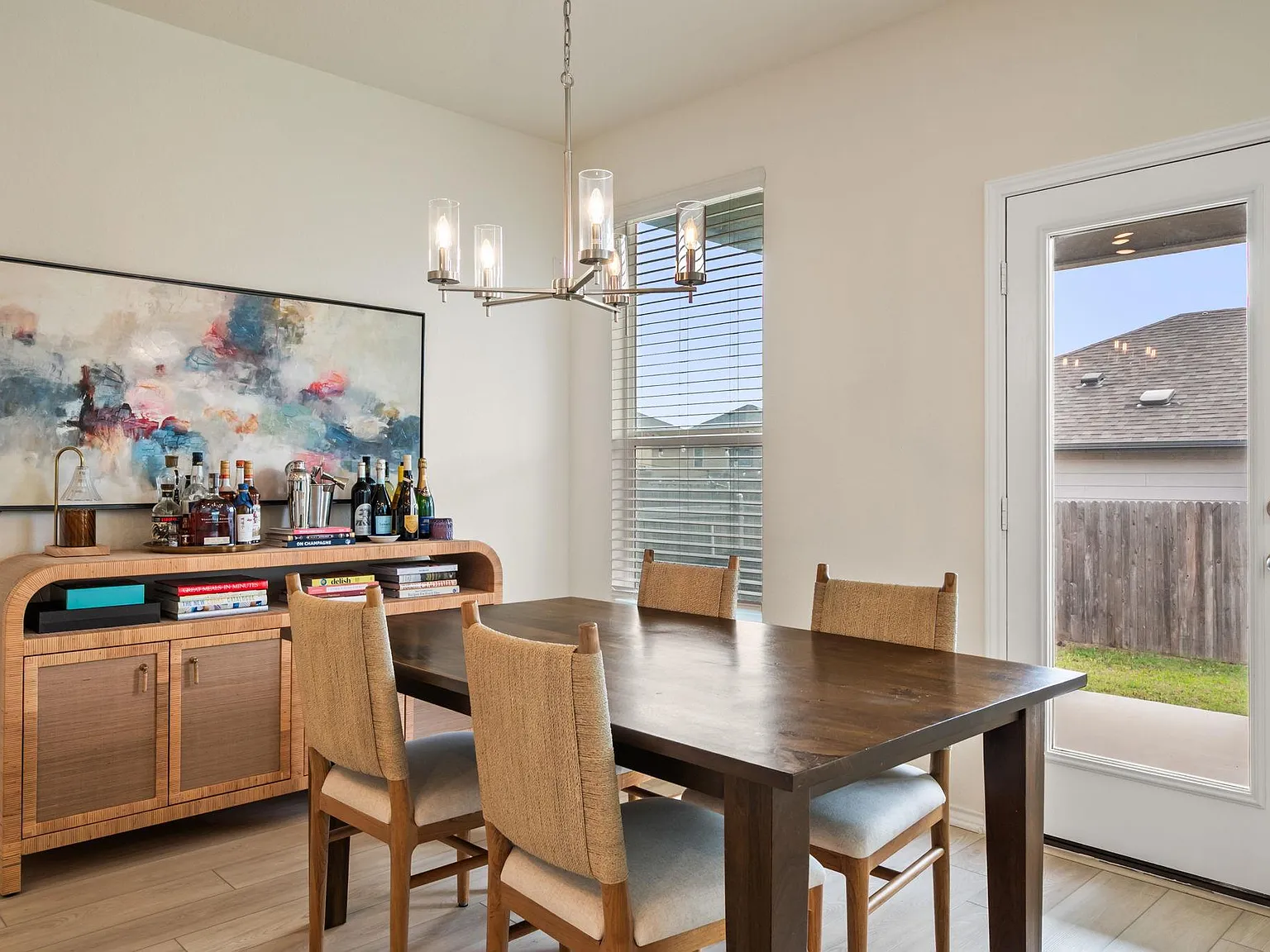 5 bed, 3.0 bath, 2578 sqft, $3,000 — Photo 4