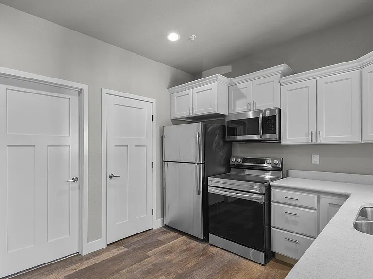 5310 N Union Blvd #101 — Photo 4