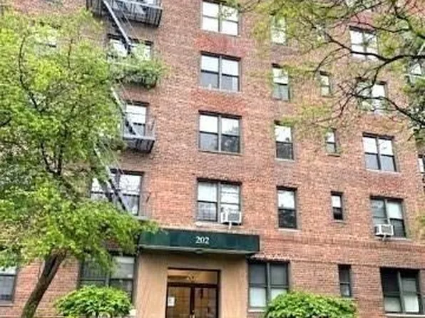 202 Seeley Street #5G, Windsor Terrace, NY 11218