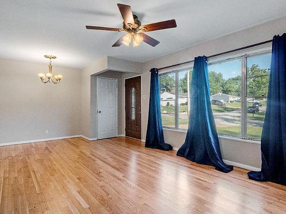 4th image of 1624 Maldon Ln