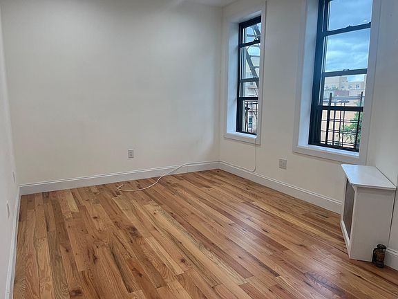 2nd image of 2504 Olinville Ave APT 4C
