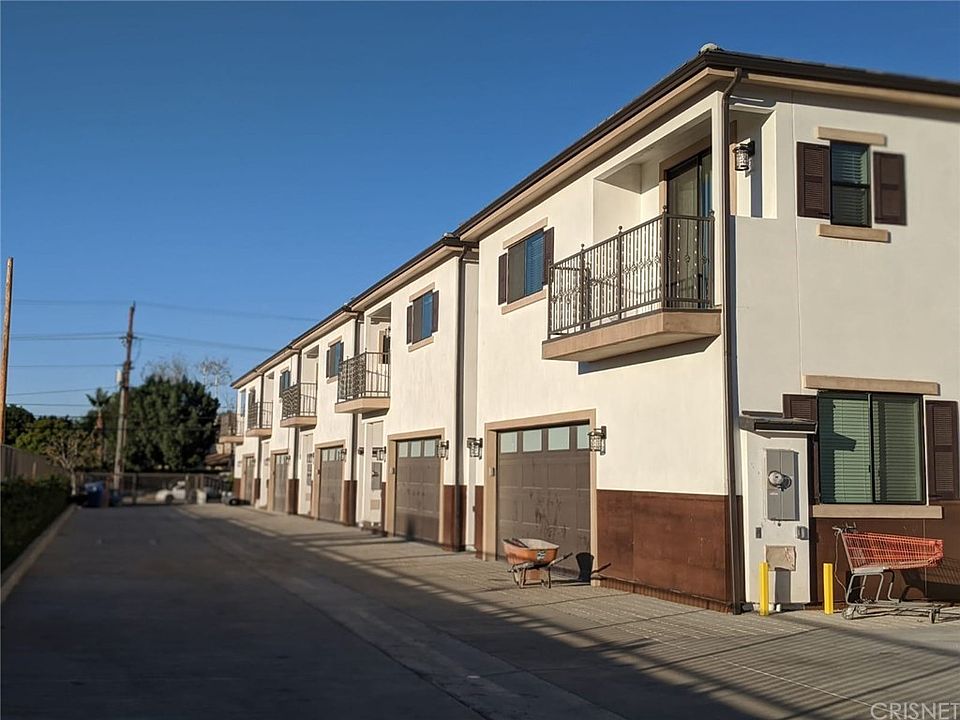 1st image of 17236 Roscoe Blvd