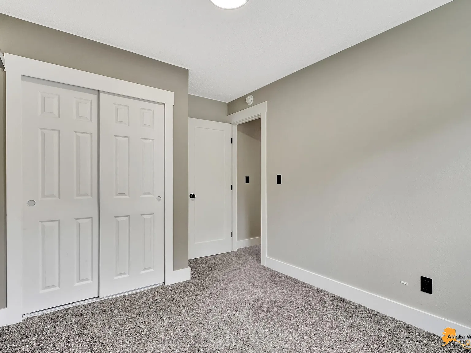 3 bed, 1600 sqft, $2,950 — Photo 2