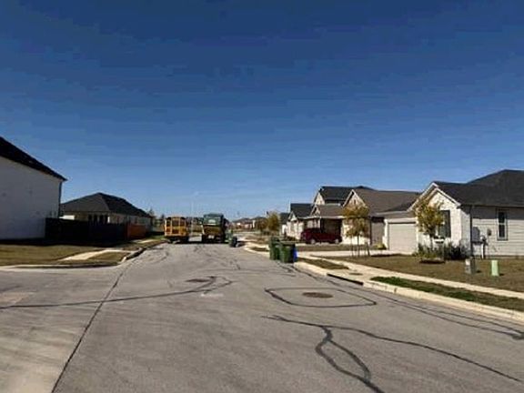 Exterior Neighborhood (street photo)