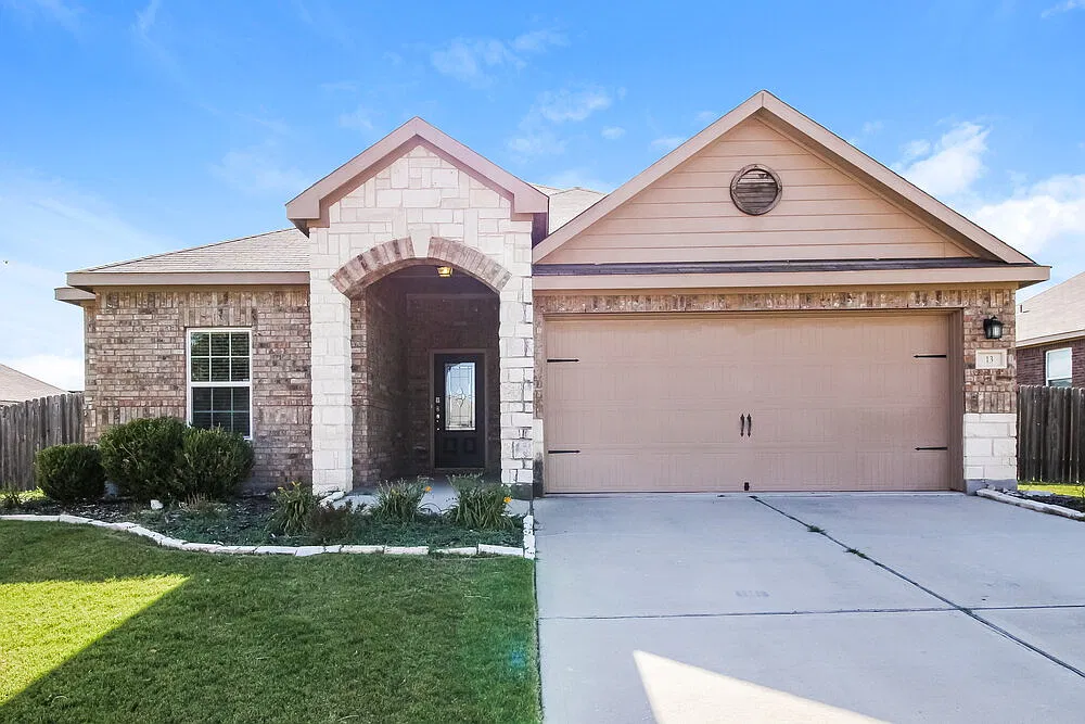 3 bed, 2.0 bath, 1533 sqft, $2,200 — Photo 1