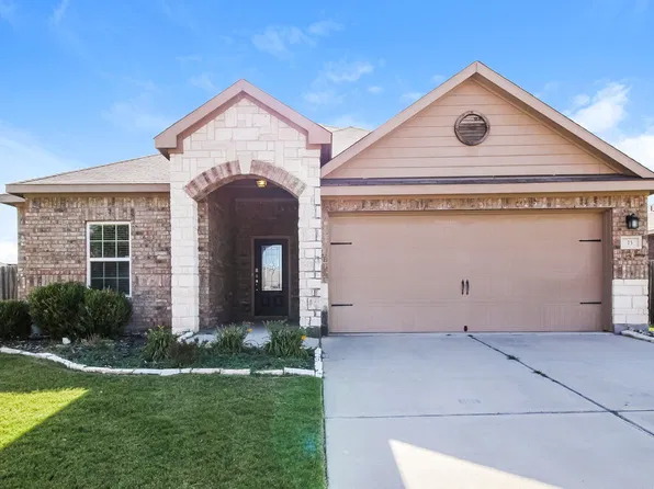 13 Heron Dr, Sanger, TX 76266