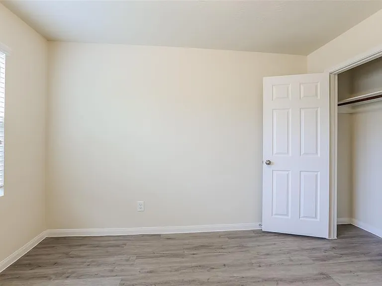 5814 Northern Oak St — Photo 11