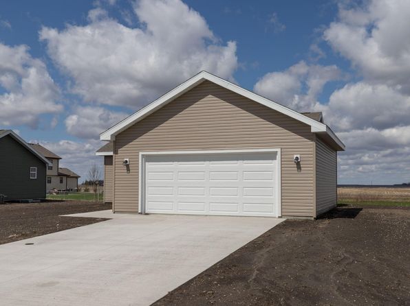 214 4th Pl, Claremont, MN 55924