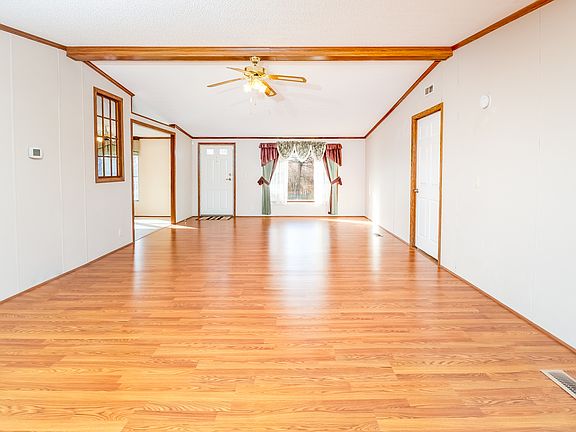 3rd image of 1018 Craig Dr