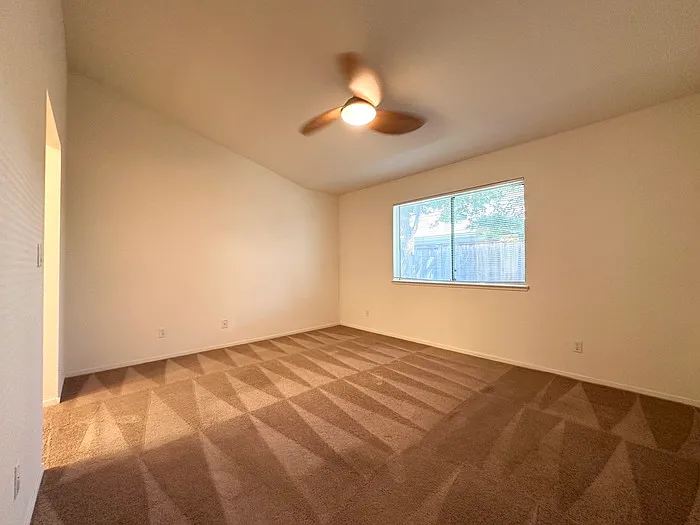 3917 Riviera Ln — Photo 20