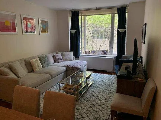 Rented by LKW International Real Estate LLC | media 13
